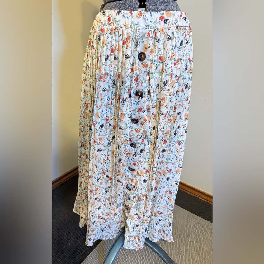 Pleated Floral Maxi Skirt
